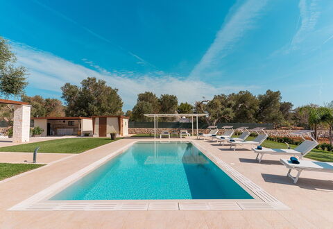 Villa Il Gelsomino: Svømmepøl, Udvej, Kompositmateriale, Estate, Skygge, Thermae, Water Feature, Hacienda, Design, Villa