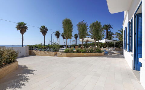 Casa Leuca: Skygge, Udendørs Møbler, Udvej, Hav, Stol, Hotel, Eco Hotel, Paraply, Badeby