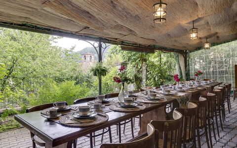 Villa Senio: Møbel, Træ, Bord, Stol, Køkken & Spisebord, Restaurant, Loft, Spisestue, Udendørs Bord, Naturmateriale