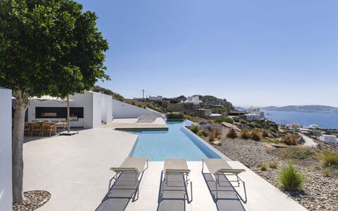Villa Teseo: Svømmepøl, Skygge, Udendørs Møbler, Liggestol, Udvej, Villa, Chaiselong, Ferieby, Hotel, Penthouselejlighed