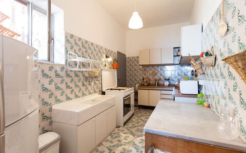 Casa Annalu: Gulvbelægning, Etage, Indretning, Større Bandage, Køkken, Flise, Værelse, Countertop, Køkken Apparat, Loft