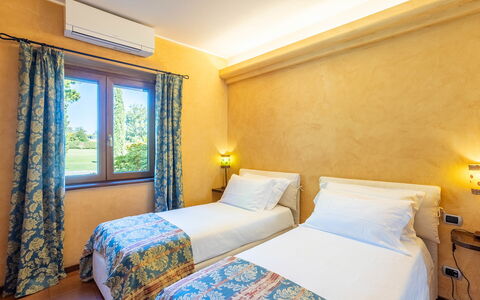 Villa Brin: Indretning, Etage, Hjem, Lejlighed, Udvej, Hotel, Svømmepøl, Eco Hotel, Villa, Sengetøj