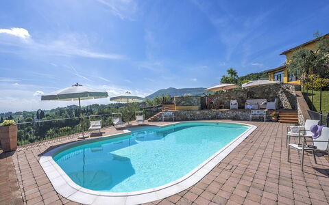 Villa delle Rose: Svømmepøl, Udvej, Udendørs Møbler, Eco Hotel, Hotel, Ferieby, Paraply, Stol, Liggestol, Villa