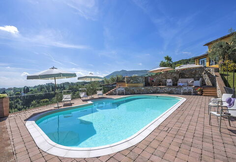Villa delle Rose: Svømmepøl, Udvej, Udendørs Møbler, Eco Hotel, Hotel, Ferieby, Paraply, Stol, Liggestol, Villa