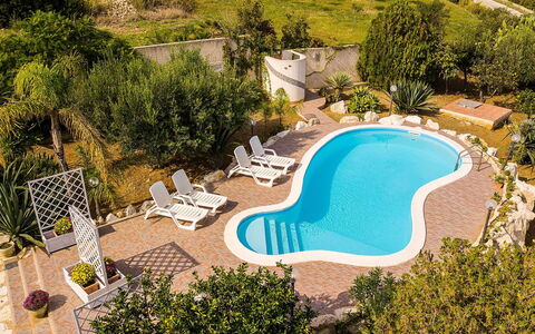 Villa la Randa: Svømmepøl, Udendørs Møbler, Udvej, Eco Hotel, Paraply, Liggestol, Stol, Hacienda, Hotel, Skygge
