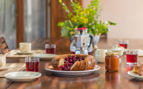 Villa Molinazzo 10: Mad, Bordservice, Serveware, Ingrediens, Bord, Tallerkner, Kop, Drinkware, Møbel, Plade