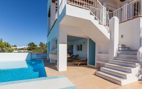 Can Lorenzo: Blå, Etage, Lejlighed, Altan, Estate, Skygge, Villa, Svømmepøl, Design, Udvej