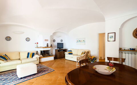 Casa Dorothea 2: Indretning, Møbel, Gulvbelægning, Loft, Etage, Værelse, Bord, Couch, Lejlighed, Stue