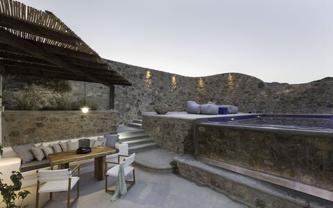 Romantic Getaway: Kompositmateriale, Beton, Stenmur, Kalksten