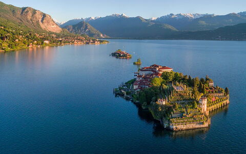 Villa Alina: Vand, Krop Af Vand, Coastal Og Oceaniske Landskabsformer, Vandvej, Sø, Kyst, Turistattraktion, Hav, Bjergkæde