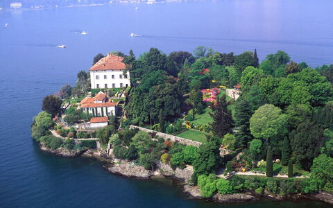 Villa Alina: Vand, Krop Af Vand, Vandvej, Coastal Og Oceaniske Landskabsformer, Vandløb, Bank, Sø, Kyst, Turistattraktion, Estate