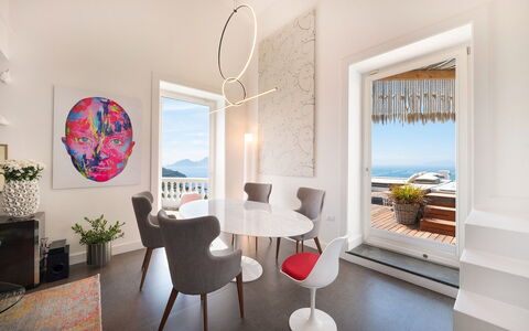 Casa Mariavittoria: Møbel, Indretning, Gulvbelægning, Bord, Etage, Stol, Værelse, Loft, Hav, Hjem