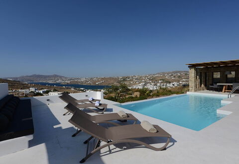 Villa Gazelia: Svømmepøl, Udvej, Skygge, Stol, Villa, Hotel, Penthouselejlighed, Eco Hotel, Udendørs Møbler