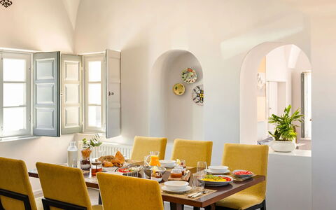 Villa Jasmine: Møbel, Indretning, Bord, Stol, Spisestue, Køkken & Spisebord, Loft, Hjem, Belysning, Bordservice