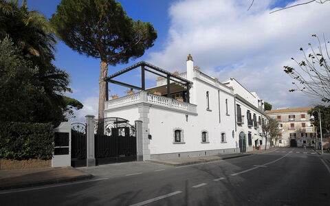 Villa Marion: Estate, Luksus Køretøj, Mansion, Altan, Hacienda, Villa