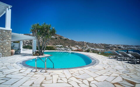 Villa Rose 2: Blå, Svømmepøl, Udvej, Udendørs Møbler, Hotel, Eco Hotel, Kyst, Ferieby, Villa, Tropics