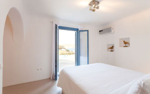Villa Smaràgdi: Blå, Skygge, Altan, Dagslys, Villa, Hotel, Soveværelse
