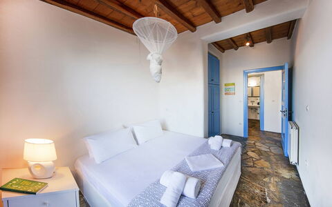 Villa Tychi: Blå, Kompositmateriale, Svømmepøl, Hotel