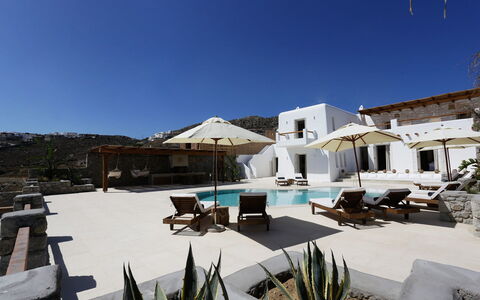 Villa Veneta: Bjergkæde, Udendørs Møbler, Udvej, Villa, Svømmepøl, Eco Hotel, Paraply, Ferieby, Hotel