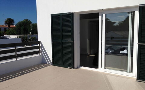 Nure Villa 2: Home Dør, Altan, Skygge, Glas, Vinduet Dækker, Dagslys, Aluminium
