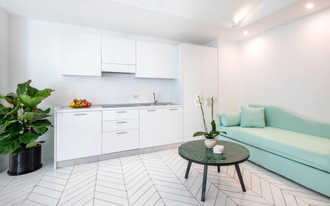 Suite Plumbago: Indretning, Gulvbelægning, Møbel, Etage, Hjem, Lejlighed, Værelse, Couch, Stue, Loft