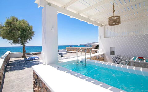 Maison Ranya: Udvej, Svømmepøl, Altan, Skygge, Udendørs Møbler, Hotel, Design, Villa, Penthouselejlighed, Flise