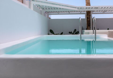 Mansion Orny: Svømmepøl, Kompositmateriale, Sanitærarmatur, Udvej, Hotel, Villa, Eco Hotel, Badekar