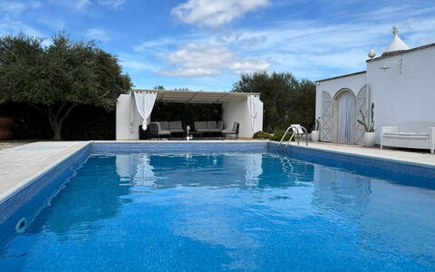 Trulli Maria: Blå, Svømmepøl, Kompositmateriale, Udvej, Fritid, Skygge, Hotel, Water Feature, Gårdsplads, Villa