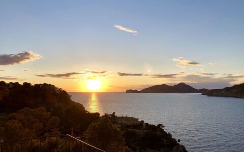 Villa Serrano: Himmel, Vand, Vandressourcer, Horisont, Skumring, Naturlige Landskab, Solnedgang, Afterglow, Solopgang, Kyst