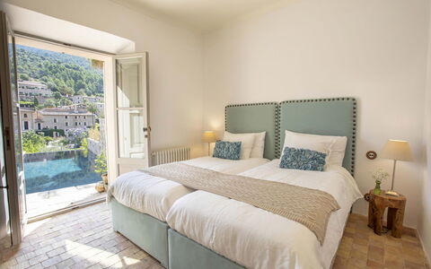 Casa Naomi: Væg, Møbel, Hjem, Soveværelse, Lejlighed, Seng, Pude, Bed Frame, Sengetøj, Sengetøj