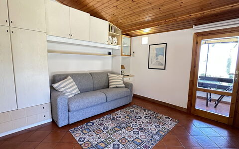 Casa Sally: Møbel, Indretning, Gulvbelægning, Træ, Etage, Værelse, Couch, Lejlighed, Loft, Stue