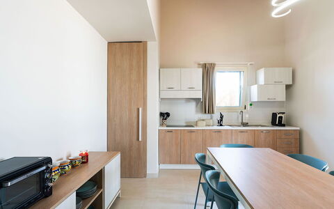 La Rosa dei Venti: Møbel, Indretning, Køkken, Countertop, Gulvbelægning, Køkken Apparat, Træ, Loft, Lysarmatur, Cabinetry