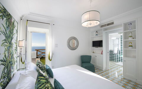 Villa Melissa: Møbel, Indretning, Hav, Etage, Gulvbelægning, Lejlighed, Udvej, Stol, Ocean, Hotel