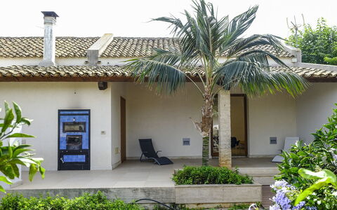 Villa Adriana: Boligområde, Hjem, Estate, Skygge, Have, Hacienda, Eco Hotel, Landscaping, Udvej