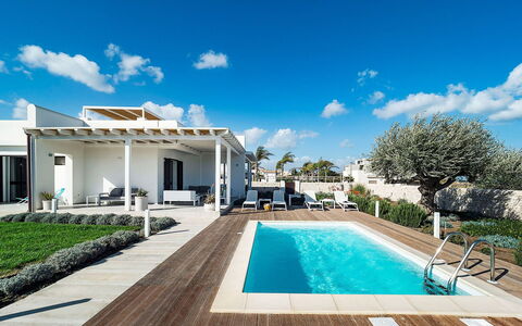 Rosemary: Udvej, Svømmepøl, Eco Hotel, Udendørs Møbler, Skygge, Fritid, Villa, Estate, Stol