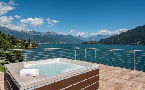 Villa Perla: Sanitærarmatur, Badekar, Udvej, Svømmepøl, Skygge, Jacuzzi, Hotel, Design