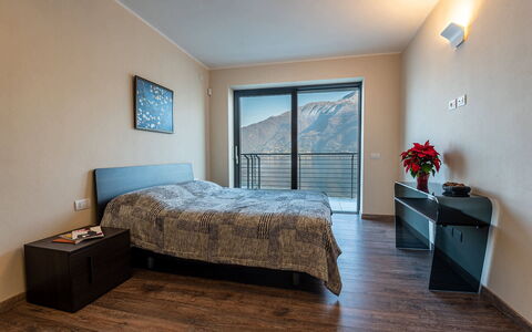 Villa Perla: Møbel, Indretning, Værelse, Etage, Seng, Soveværelse, Lejlighed, Loft, Sengetøj, Pude