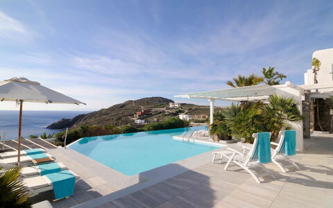 Villa Rocky: Blå, Svømmepøl, Udvej, Eco Hotel, Fritid, Thermae, Villa, Estate, Udendørs Møbler