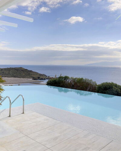 Villa Rocky