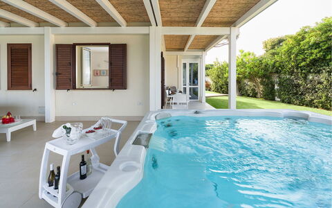 Villa Sea Star: Udvej, Fritid, Udendørs Møbler, Skygge, Eco Hotel, Stol, Udendørs Struktur, Svømmepøl, Villa, Estate