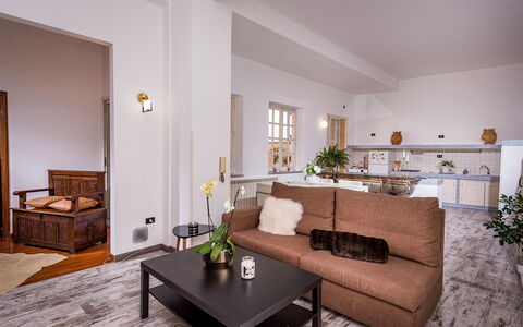 Casa Maurus: Møbel, Indretning, Couch, Gulvbelægning, Etage, Træ, Værelse, Stue, Loft, Bord