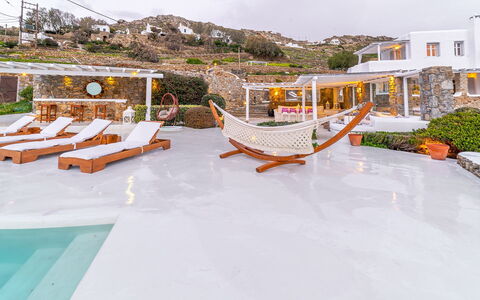 Seaside Villa: Udvej, Nat, Estate, Hotel, Eco Hotel, Villa, Ferieby, Mansion, Svømmepøl, Hacienda