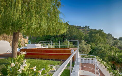 Mermaid Villa: Gelænder, Have, Skygge, Altan, Veranda, Hegn, Landscaping, Gård, Udendørs Møbler, Eco Hotel