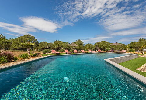 Villa Castiglioni: Blå, Vand, Svømmepøl, Have, Afspejling, Landscaping, Water Feature, Udvej, Tropics, Dam