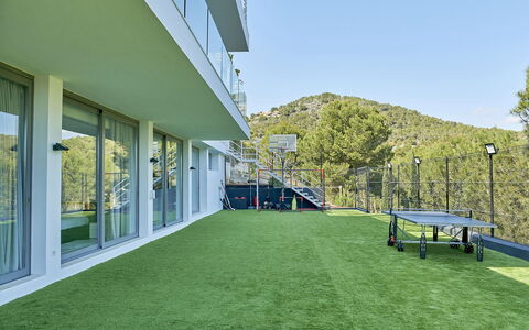 Villa Splendente: Kunstgræs, Altan, Hegn, Villa, Eco Hotel, Hotel