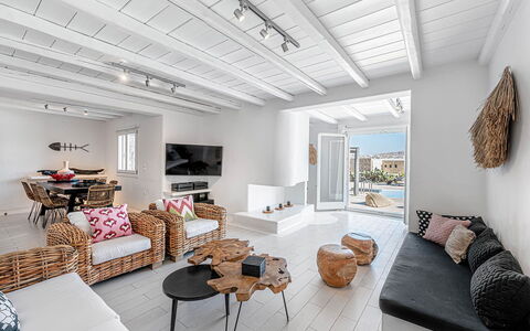 Villa Cocoon: Møbel, Hjem, Lejlighed, Etage, Couch, Stue, Stol, Loft, Altan