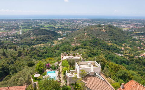 La Rocca di Monteggiori: Fugleperspektiv, Landskab, Luftfotografering, Landdistrikt, Hill Station, Menneskelig Bosættelse, Turistattraktion, Landsby, Forstad, Bjerglandsby