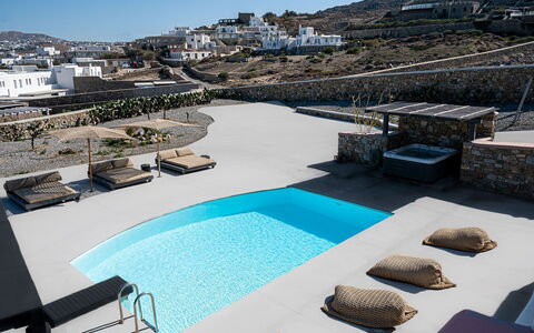 Villa Targer: Blå, Svømmepøl, Udvej, Udendørs Møbler, Kyst, Skygge, Eco Hotel, Ferieby, Villa, Hotel