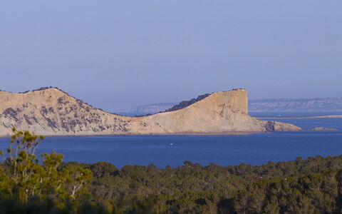 Villa Jules: Bjerg, Coastal Og Oceaniske Landskabsformer, Terræn, Kyst, Hav, Headland, Geologi, Ocean, Promontory