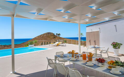 Villa Montallegro: Stol, Svømmepøl, Udvej, Eco Hotel, Skygge, Villa, Udendørs Møbler, Hotel, Altan